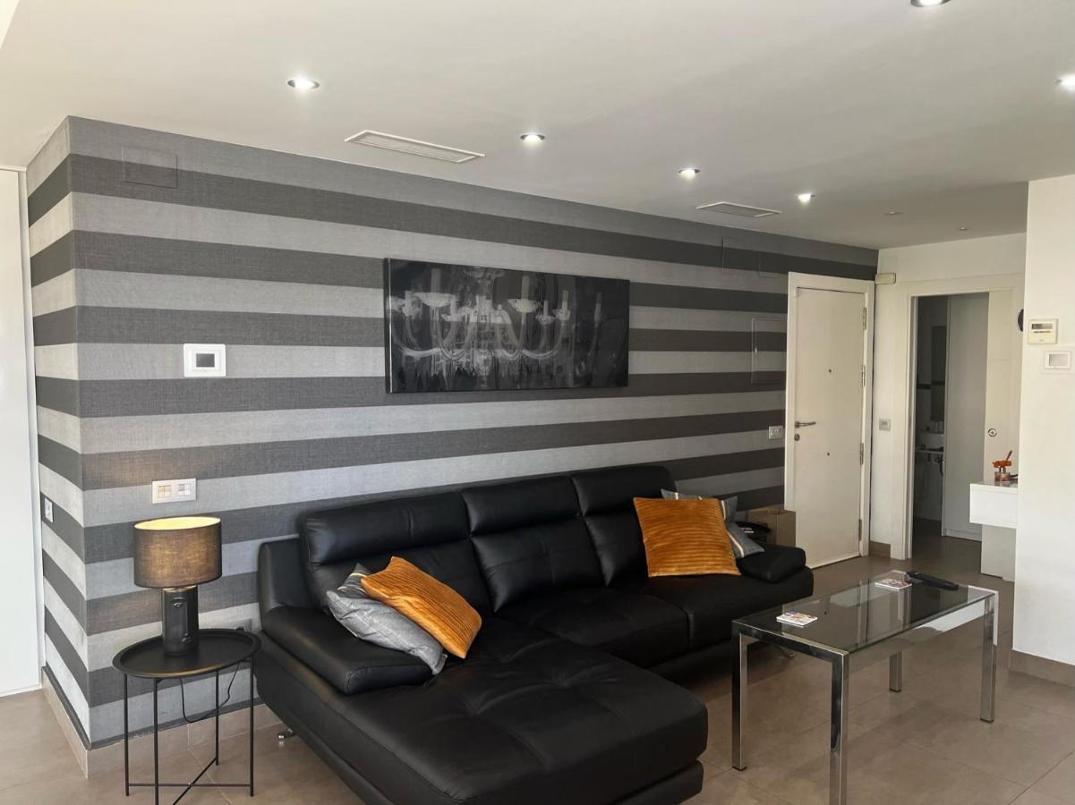 Modern Apartment In La Nogalera توريمولينوس المظهر الخارجي الصورة